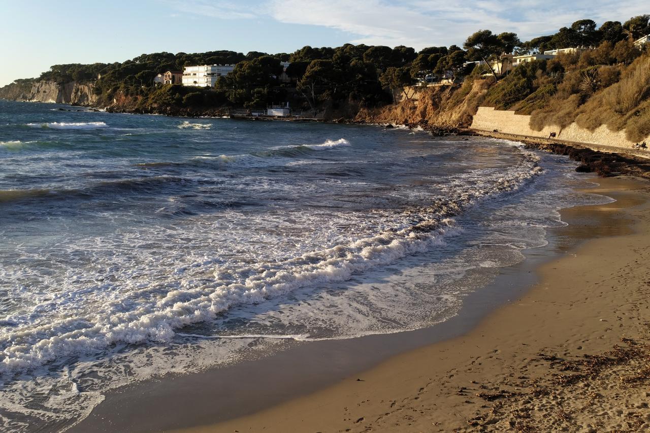 Hotel L'Atmosphere Sanary-sur-Mer Exterior photo
